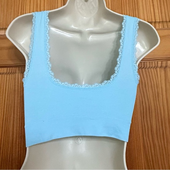 Bright Baby Blue Stretch Lace Wrap Around Bra – Size Medium Like new! - Picture 4 of 4
